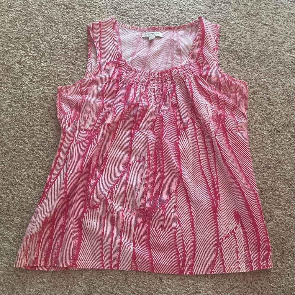 Medium Banana Republic Sleeveless Top